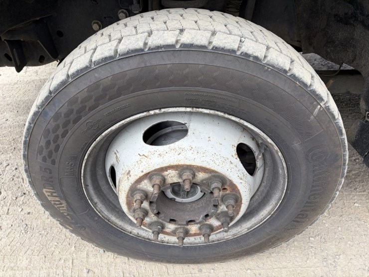 2012-ford-f550-image-16