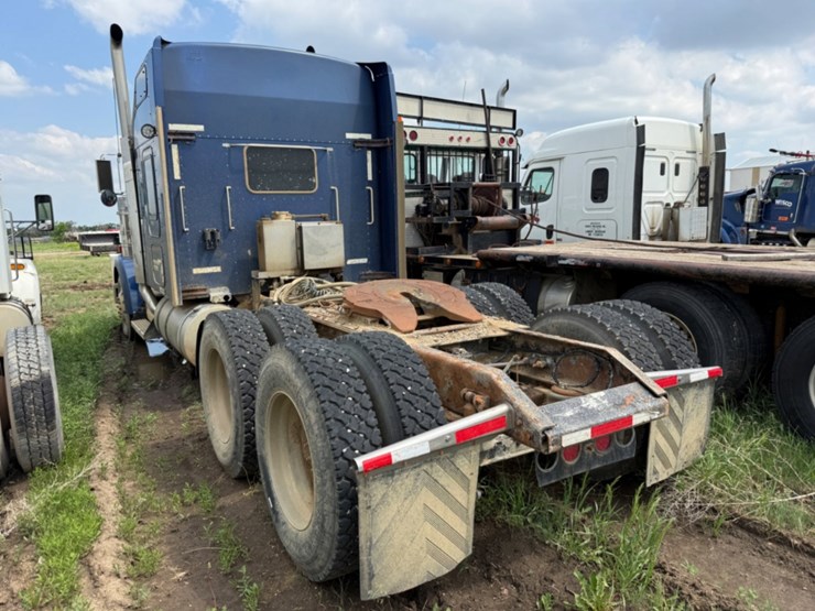 2007-kenworth-w900-image-7
