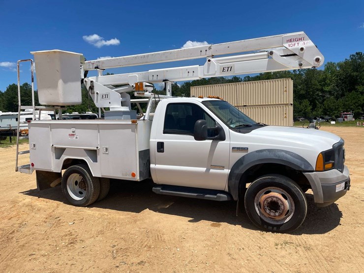 2006-ford-f550-image-4