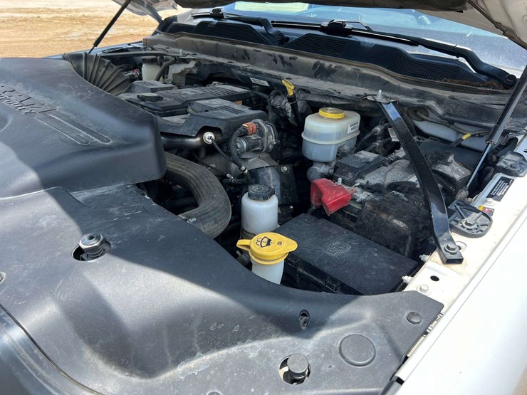 2022-dodge-3500-image-19