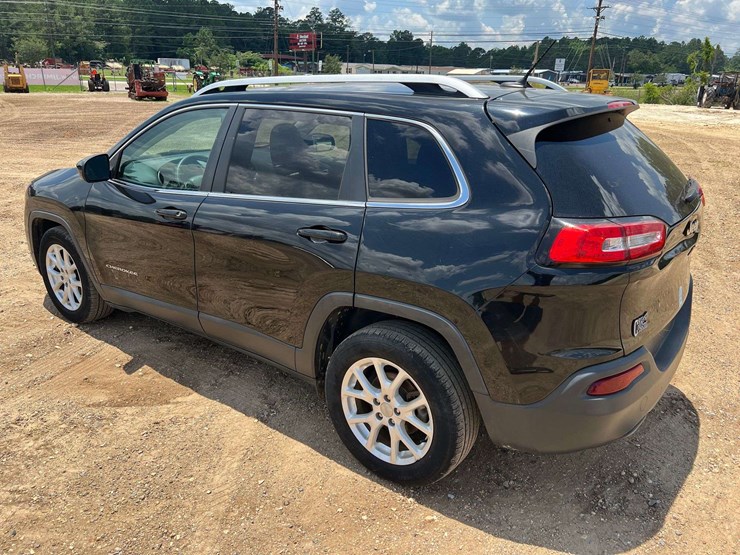 2018-jeep-cherokee-image-2