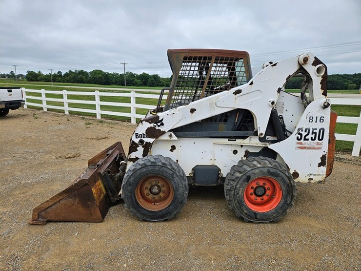 bobcat-s250-image-2