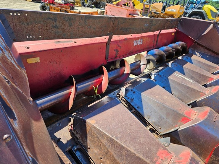 case-ih-1063-image-13