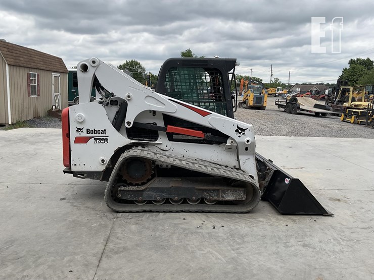 2021-bobcat-t740-image-5