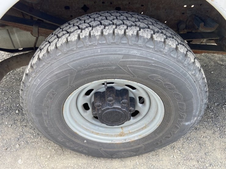 2001-ford-f350-xl-image-41