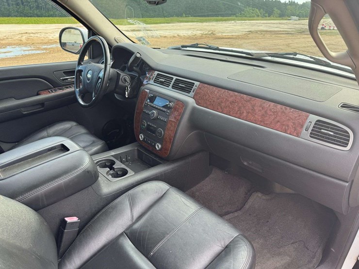 2007-chevrolet-tahoe-lt-image-13