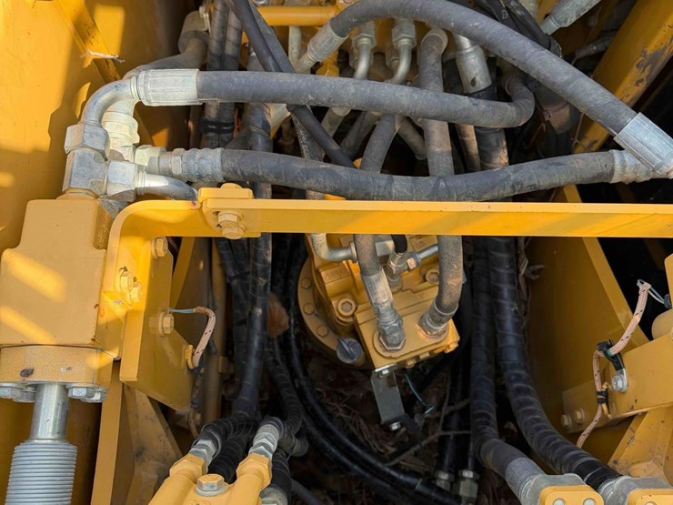 2015-caterpillar-316el-image-11