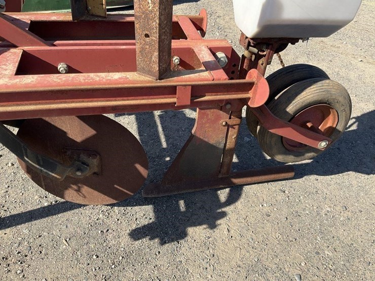 elston-3-pt-offset-gopher-baiter-image-5