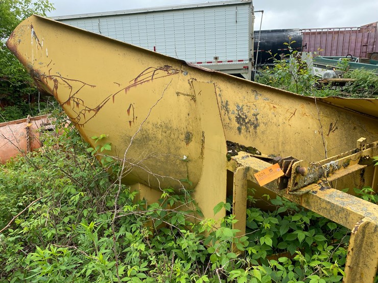 #1624-•-l/w-10'-8"-front-v-plow-image-5