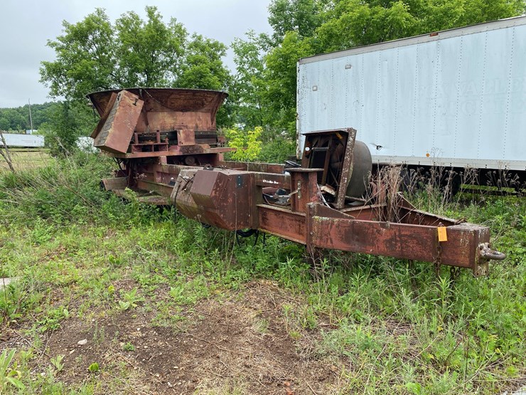 #1596-•-olache-portable-wood-chipper-on-heavy-duty-trailer-(no-title)-image-2