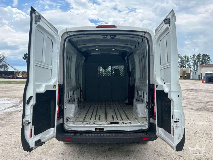 2017-ford-transit-image-19