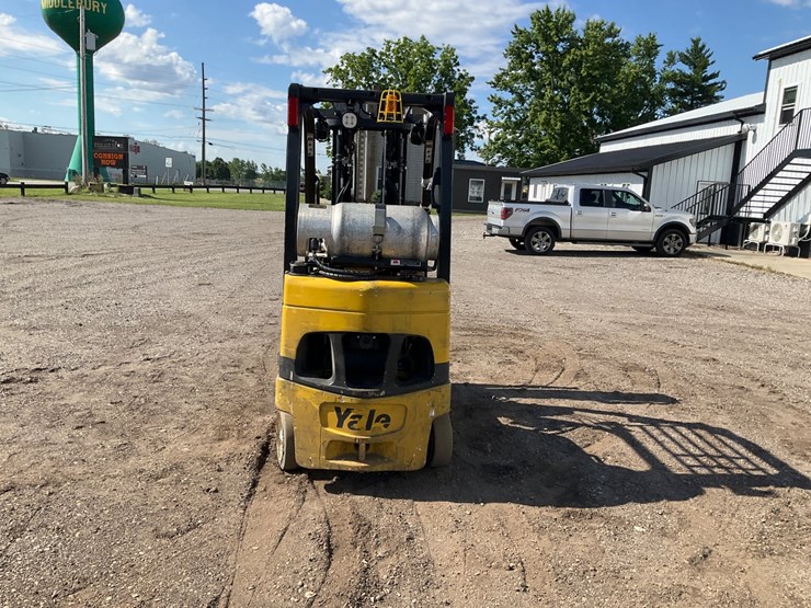 #1388-•-2014-yale-glc040sv-forklift-image-4