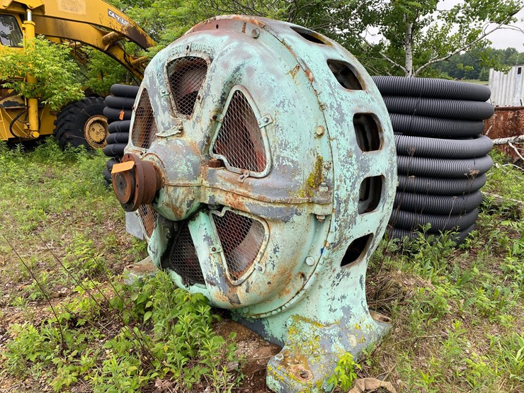 #1580-•-large-westinghouse-generator-image-1