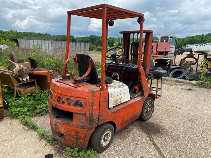#1396-•-toyota-lp-forklift-image-4