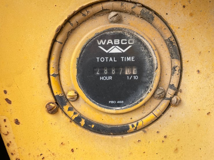 #1614-•-wabco-grader-image-25