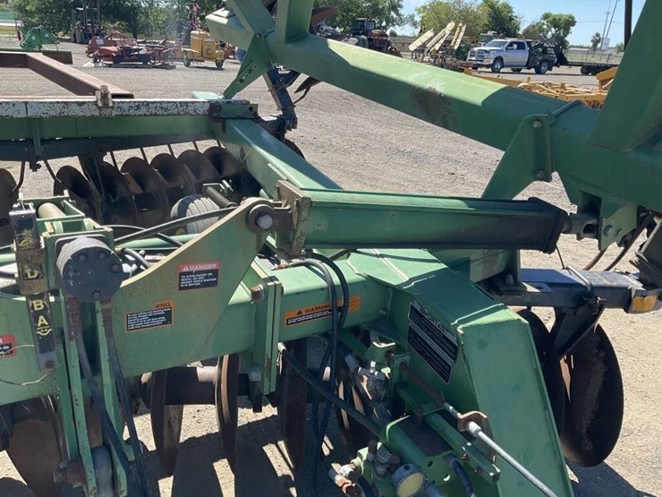 john-deere-650-image-12