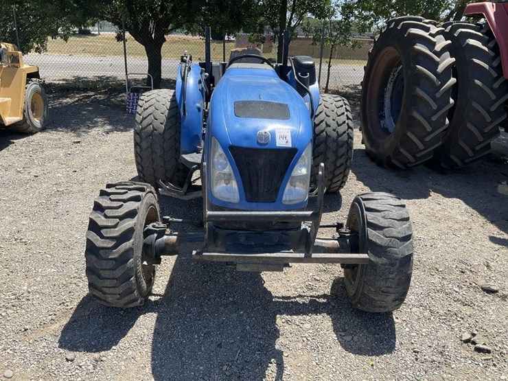 new-holland-tn95a-image-2