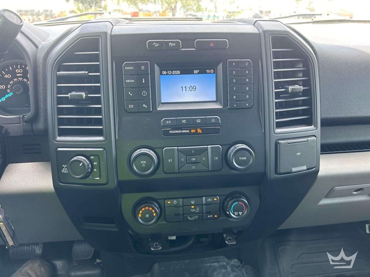 2020-ford-f150-image-16
