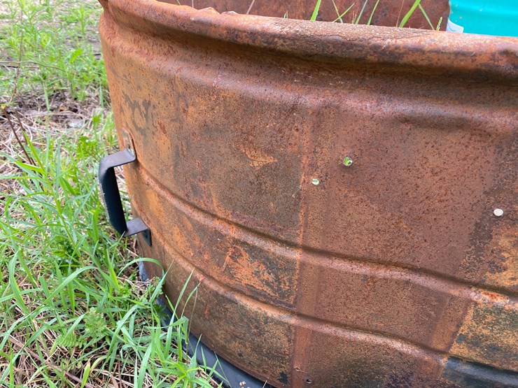#1563-•-fire-ring-and-metal-barrel-image-7