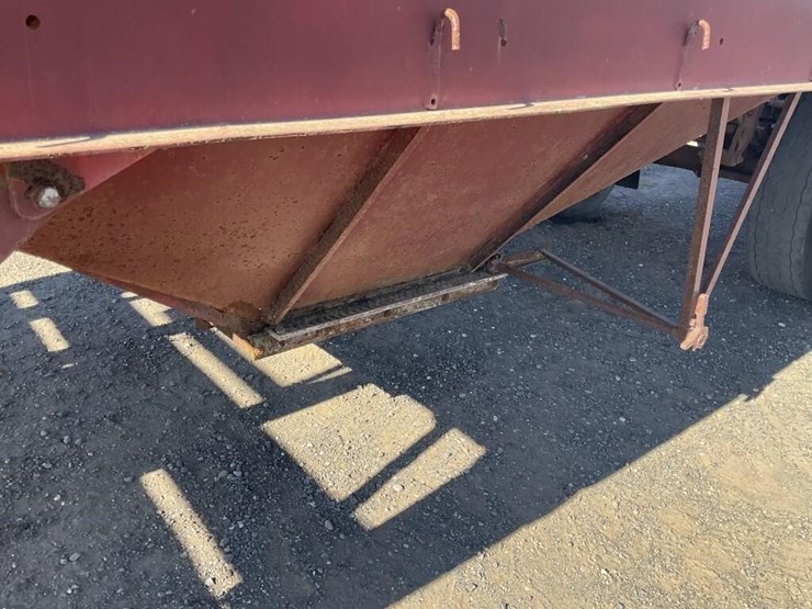 (dmv)-set-of-1970's-aluminum-hopper-trailers-image-8