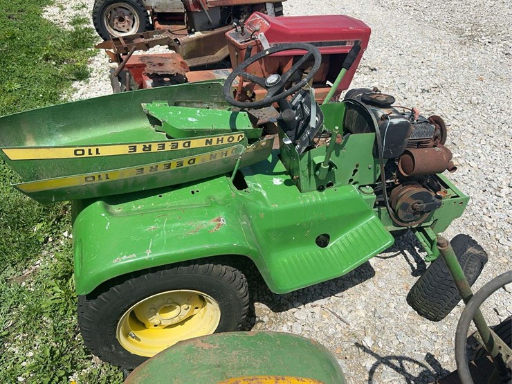 john-deere-110-image-6