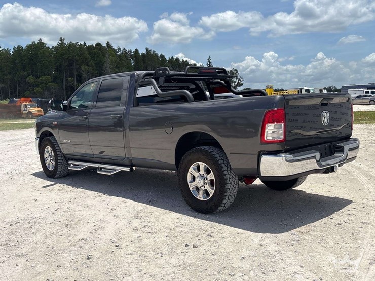 2020-dodge-2500-image-4