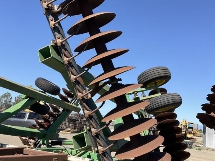 john-deere-650-image-17
