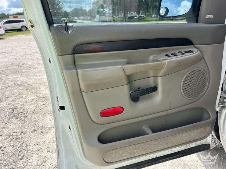 2003-dodge-ram-1500-image-10