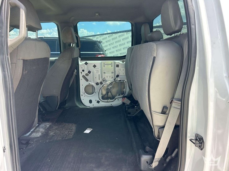 2020-ford-f150-image-21