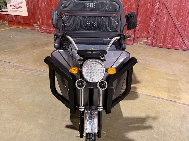 black-iret13-electric-utility-tricycle-image-11