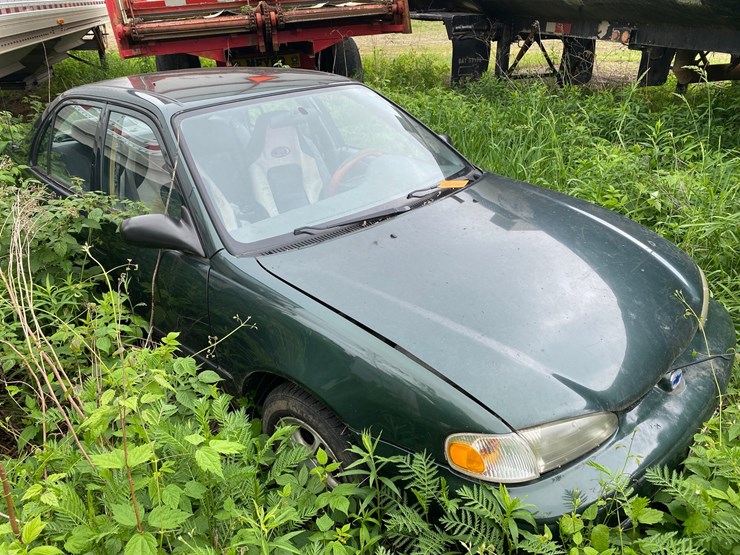 #1628-•-2001-chevy-geo-prizm-(no-title)-(for-parts-only)-image-2