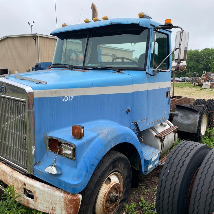#1570 • White Semi Truck