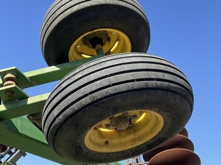 john-deere-650-image-24