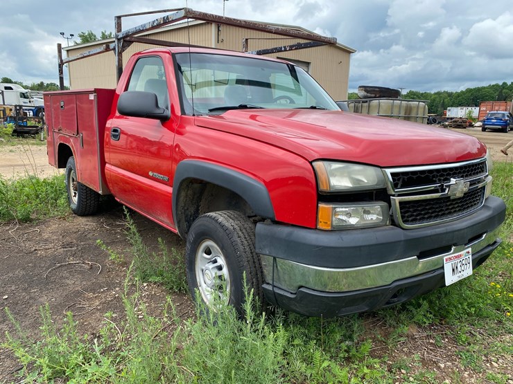 #1395-•-2007-silverado-2500-hd-image-2