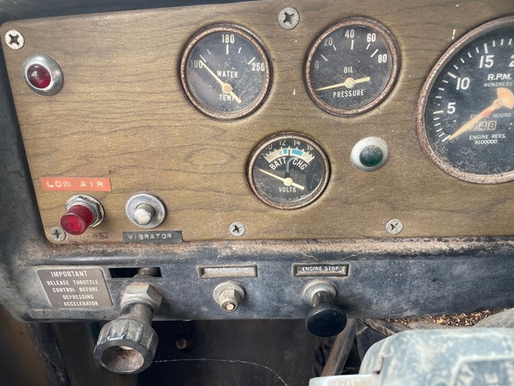 #1392-•-1974-fleetstar-2070a-tandem-axel-dump-truck-image-35