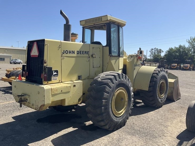 deere-644d-image-4