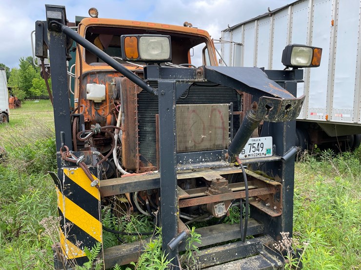 #1381-•-international-f-2674-tri-axel-dump-truck-image-67