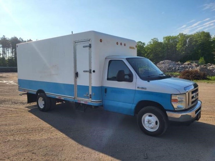 2009-ford-e450-image-7