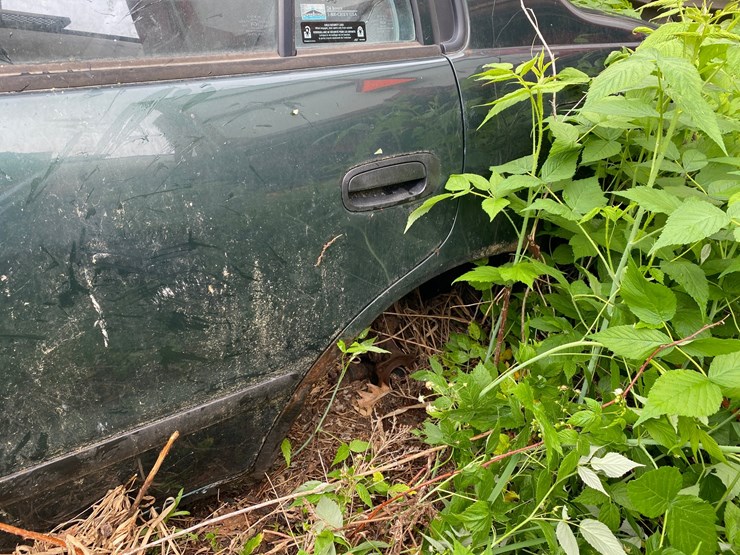 #1628-•-2001-chevy-geo-prizm-(no-title)-(for-parts-only)-image-7