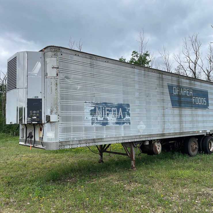 #1390 • 1986 Dorsey Reffer Van Trailer