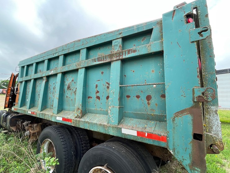 #1381-•-international-f-2674-tri-axel-dump-truck-image-35
