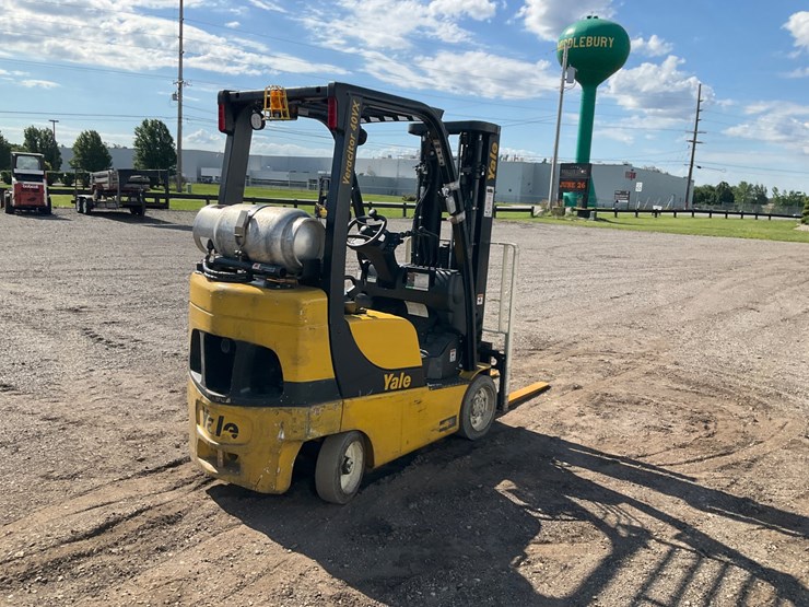 #1388-•-2014-yale-glc040sv-forklift-image-5