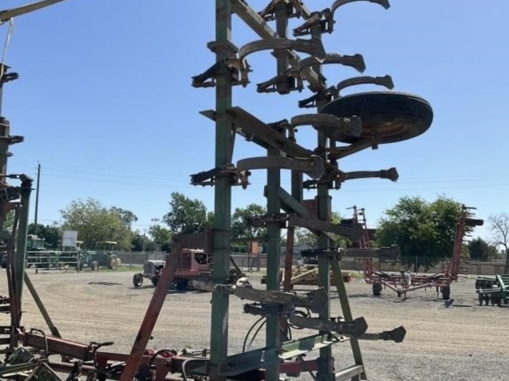 glencoe-30'-fold-up-field-cultivator-image-7
