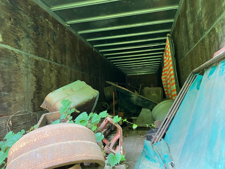 #1639-•-semi-trailer-with-contents-(no-title)-image-6