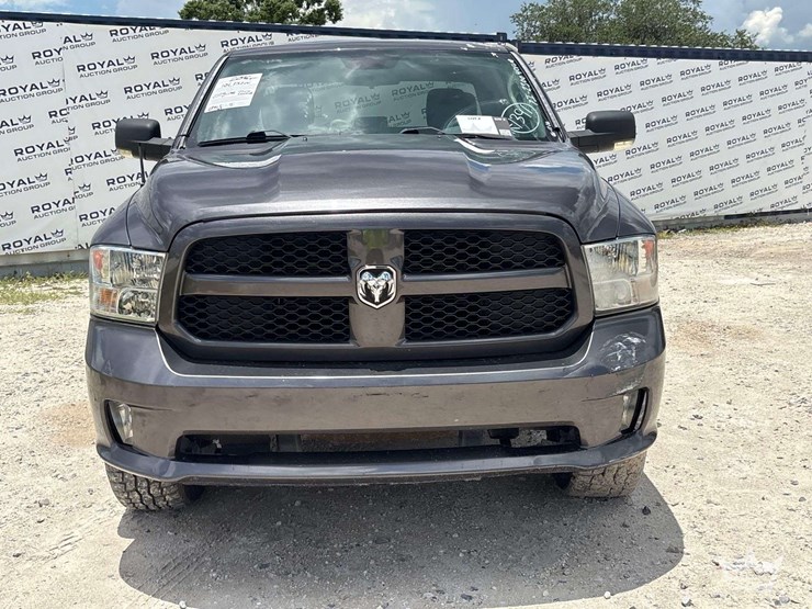 2016-dodge-1500-image-22
