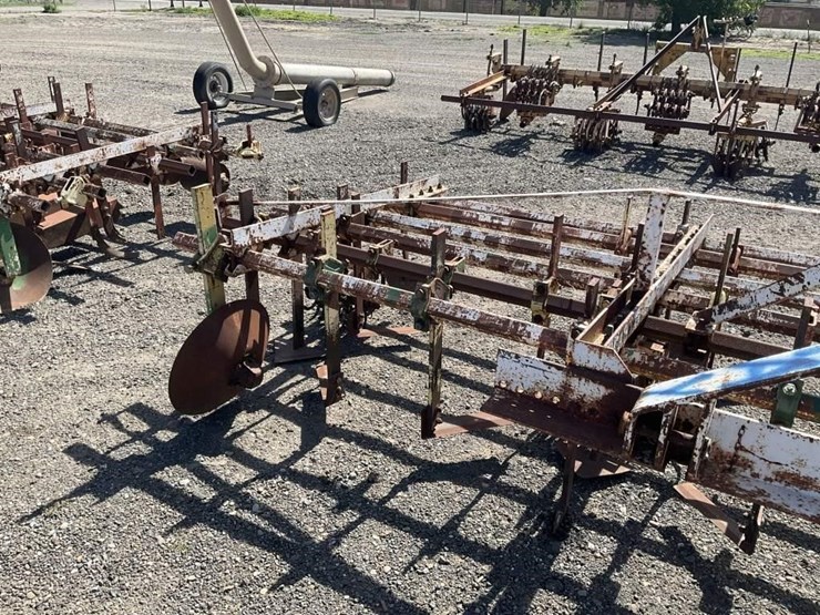 custom-3-pt-3-row-60"-cultivator-image-9