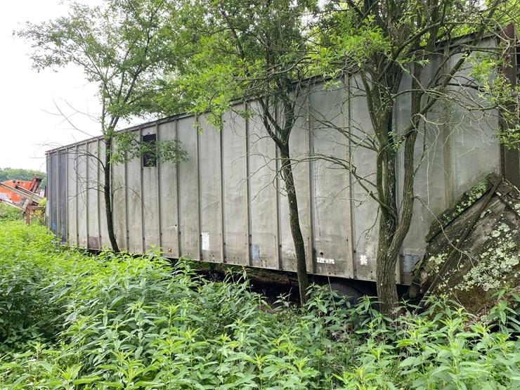 #1638-•-semi-trailer-with-contents-(no-title)-image-2