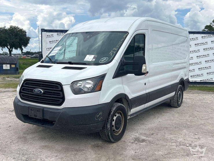 2017-ford-transit-image-1