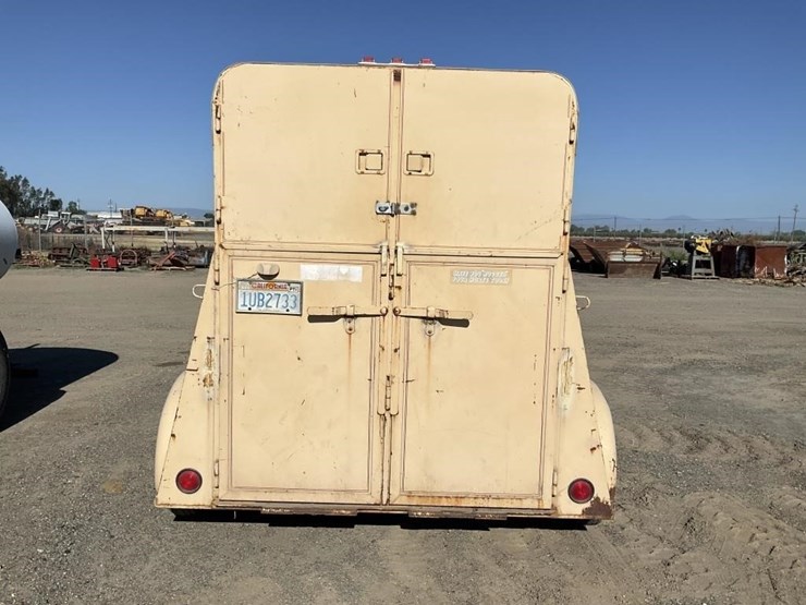 (dmv)-w&w-(2)-horse-horsey-trailer-image-6