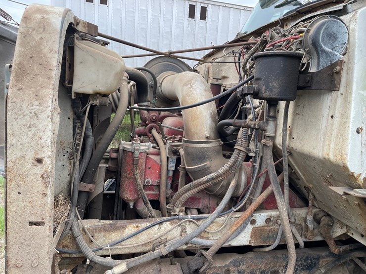 #1392-•-1974-fleetstar-2070a-tandem-axel-dump-truck-image-42